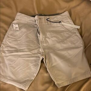 NWT Men Shorts Size 31